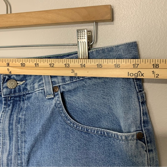 Old Navy Vintage Y2K 2000s Medium Light Wash Rigid Denim Jean Shorts Size 14 - Picture 10 of 12